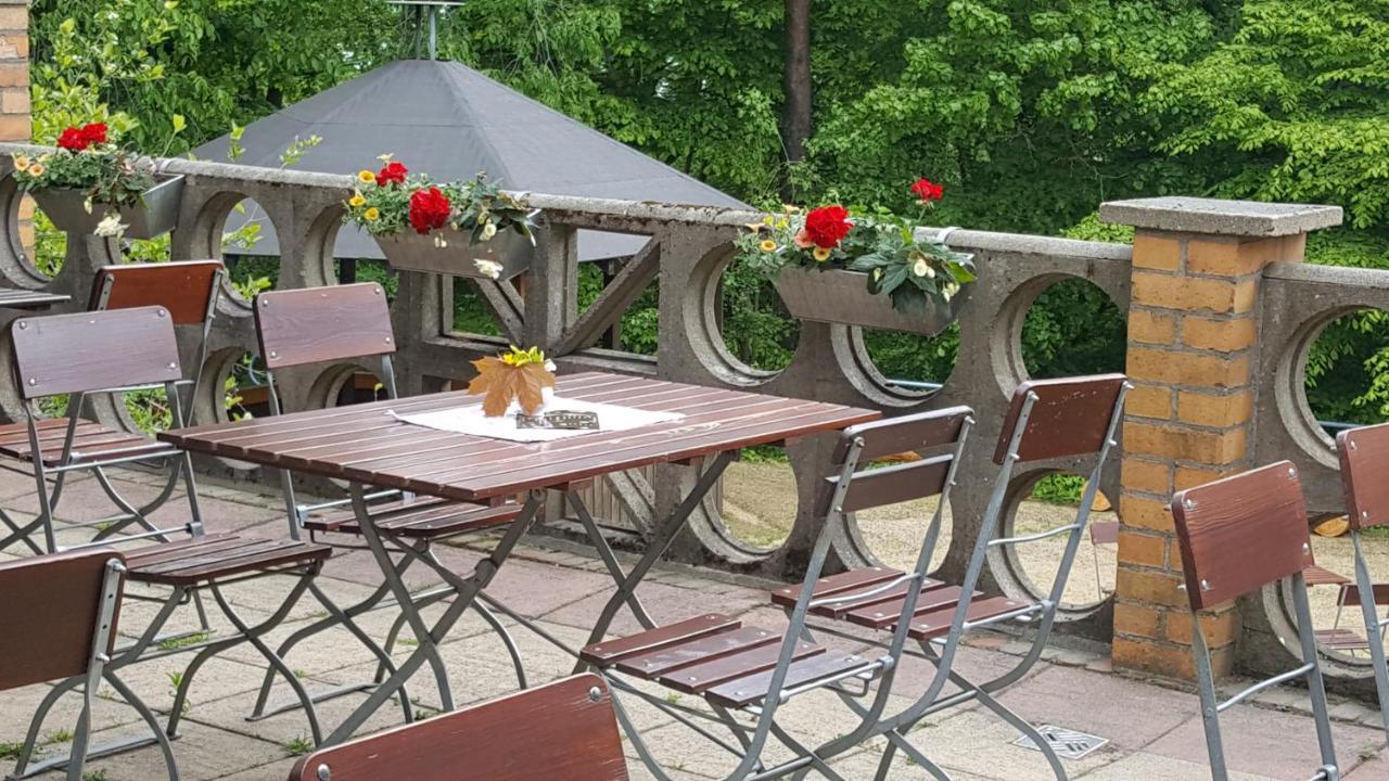 Hotel Kreuzbergbaude Beim Berzdorfer See Mit Wohlfuehl Sauna Markersdorf Luaran gambar