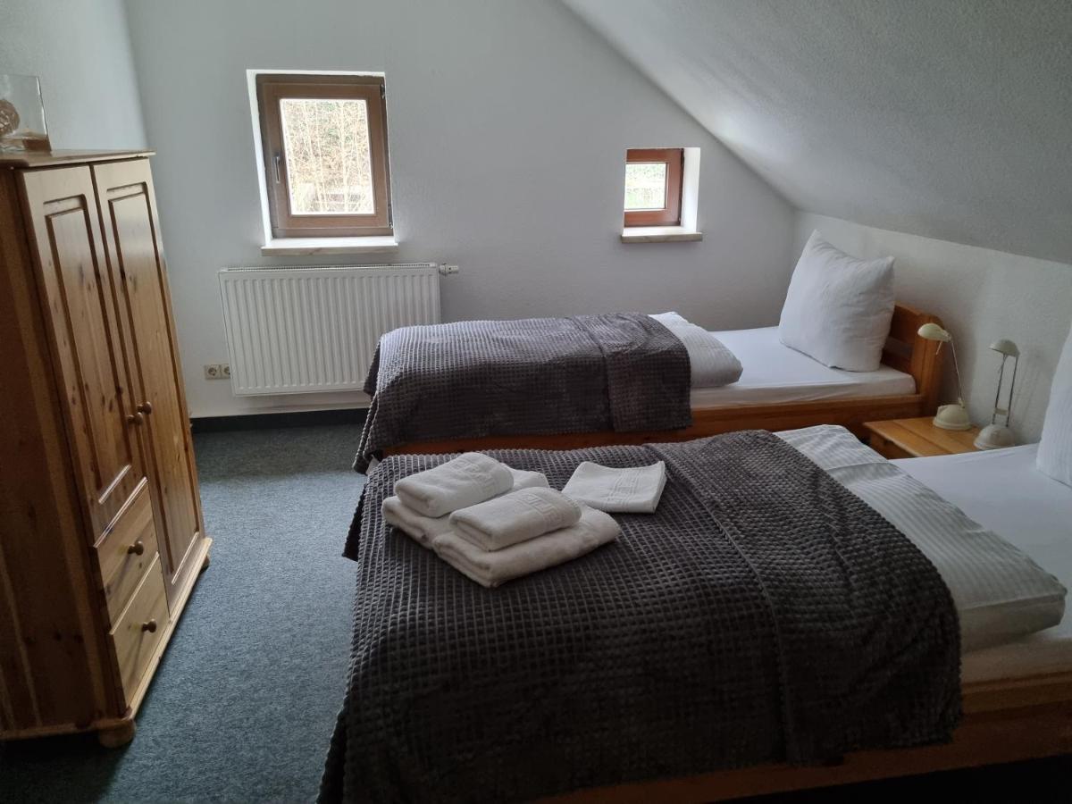 Hotel Kreuzbergbaude Beim Berzdorfer See Mit Wohlfuehl Sauna Markersdorf Luaran gambar